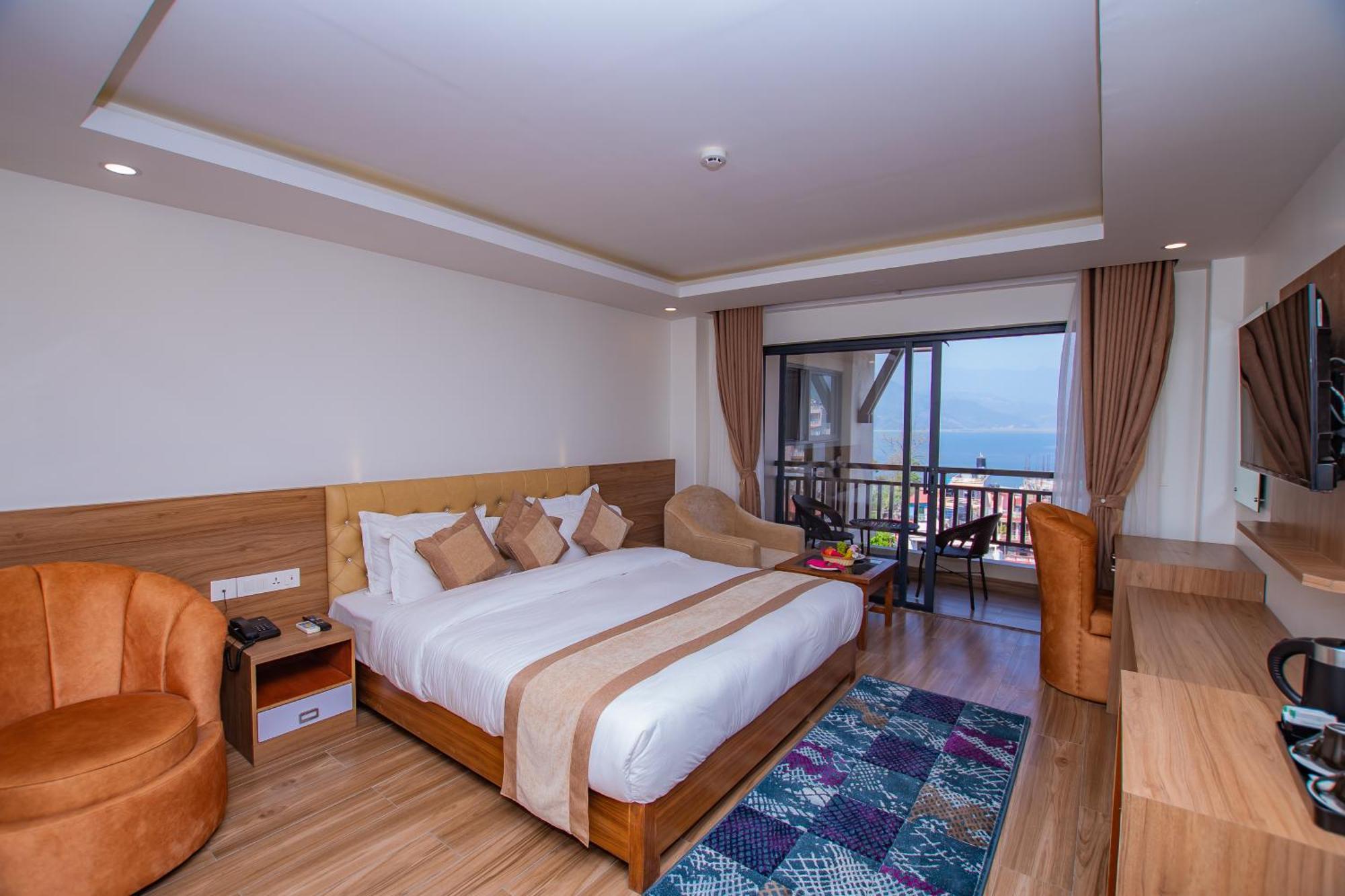 Hotel Pokhara Village & Spa Exterior foto